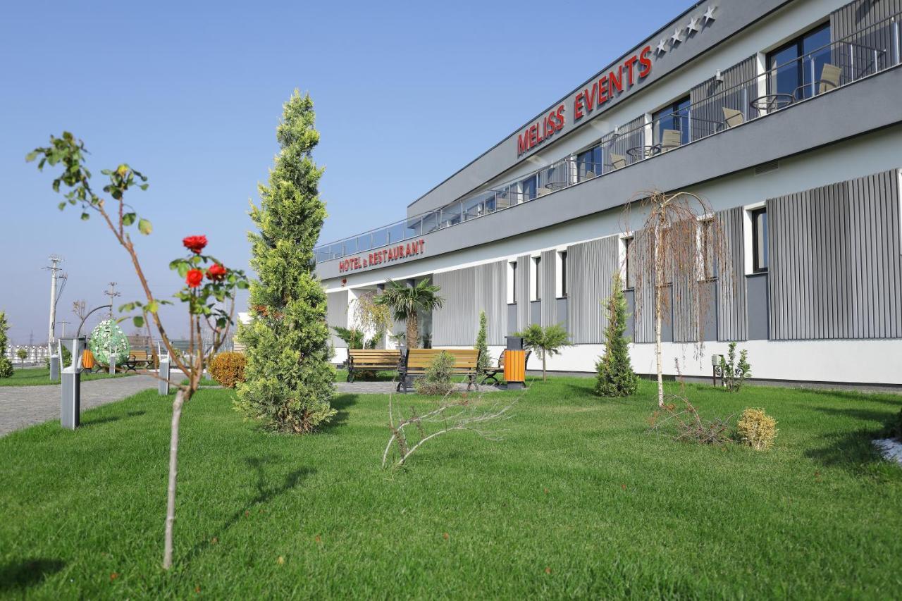 Отель Meliss Events Крайова Экстерьер фото